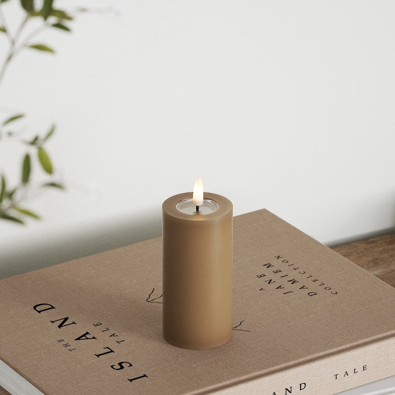 Deluxe Homeart LED blokové světlo Ø 5 x 10 cm Karamelová