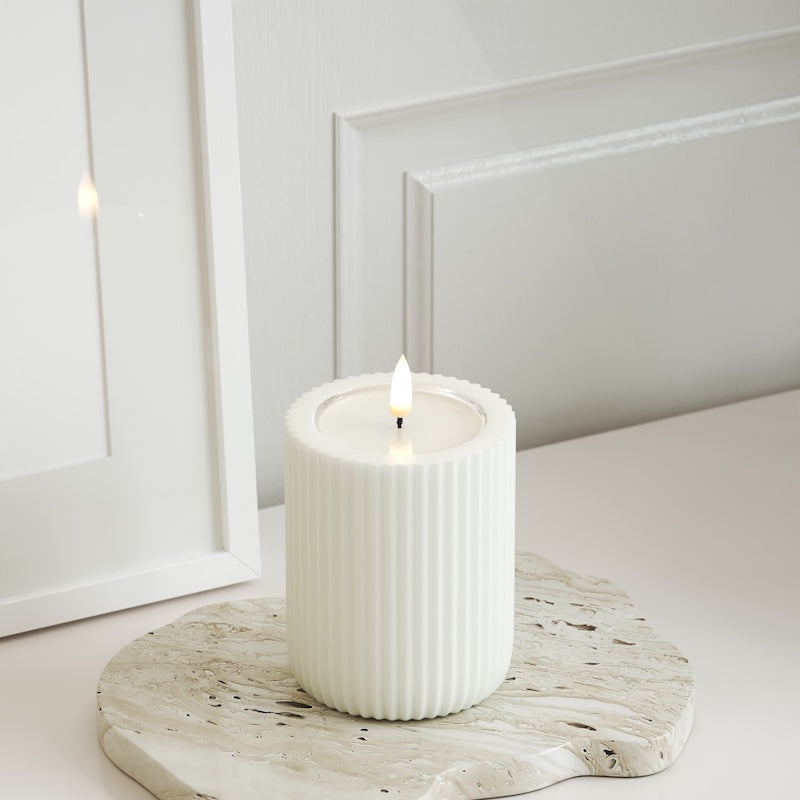Unique Candles Unique LED Rillelys D 8 x 10 cm Hvid